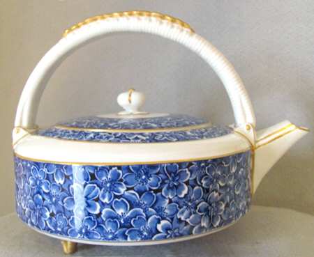 B443 Teapot & Lid