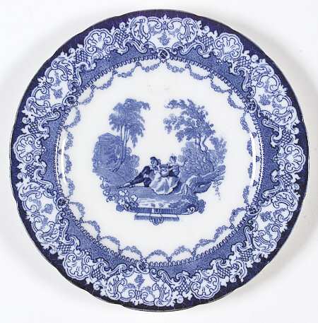Watteau (Scalloped, People Center) by Royal Doulton