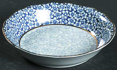 W415 (Scalloped) by Royal Worcester