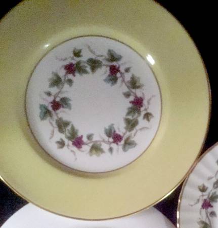 Z2318 Dinner Plate