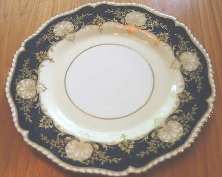 RW142 by Royal Worcester