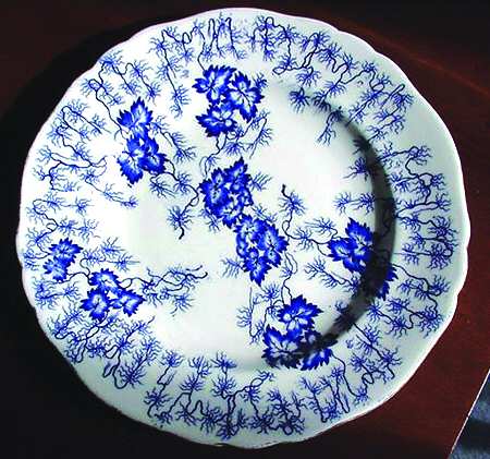 RW152 by Royal Worcester