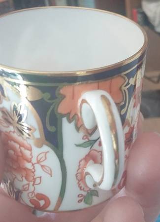 6041 by Royal Crown Derby
