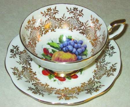 3214 Footed Cup & Saucer Set