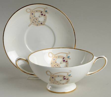 Tara Brooch (Smooth) Footed Cream Soup Bowl & Saucer Set