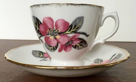 RML3 Footed Cup & Saucer Set