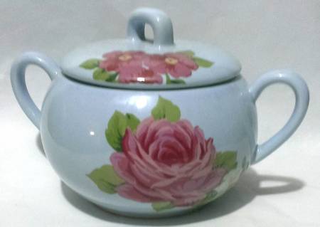 Songbird Garden Periwinkle Sugar Bowl & Lid