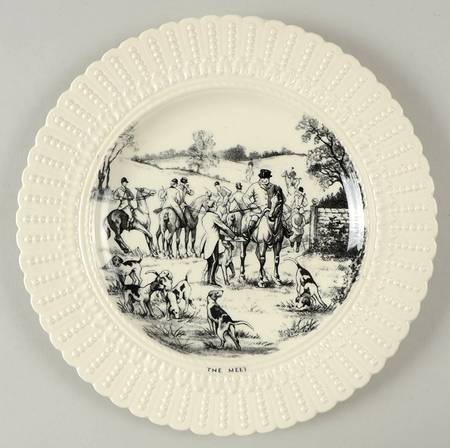 Hunt Black (Embossed Dot Border) Luncheon Plate