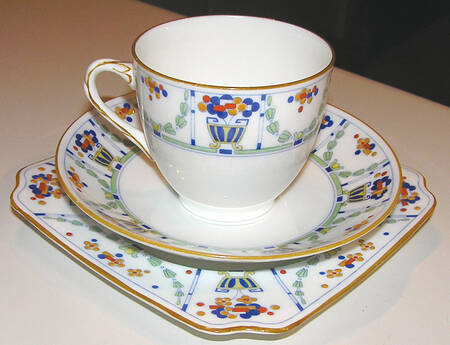 H3703 by Royal Doulton