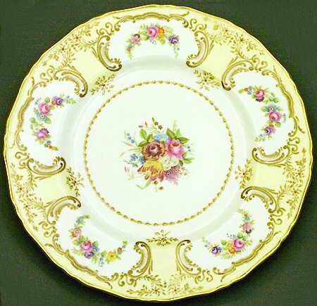 Z1736 by Royal Worcester