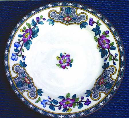 RW187 by Royal Worcester