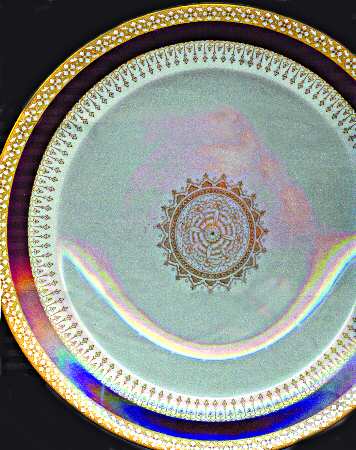 W2038 by Royal Worcester