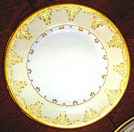 E9403 by Royal Doulton