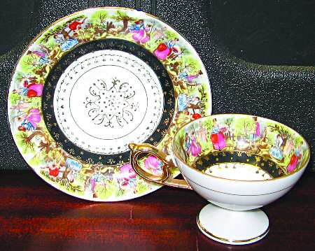 M-4099 Footed Cup & Saucer Set