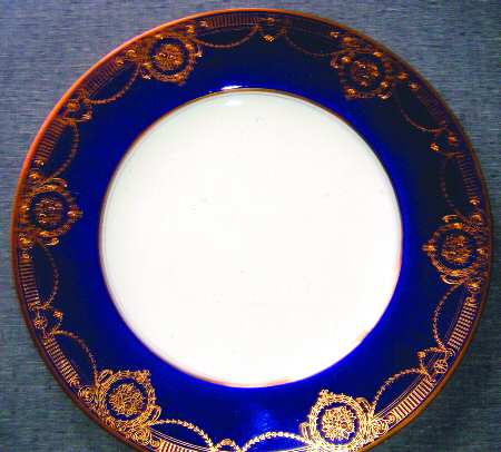 C2706 by Royal Worcester