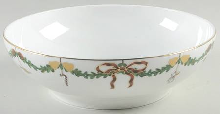 Star Fluted 10" Round Serving Bowl