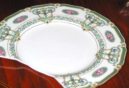 C1826 by Royal Worcester