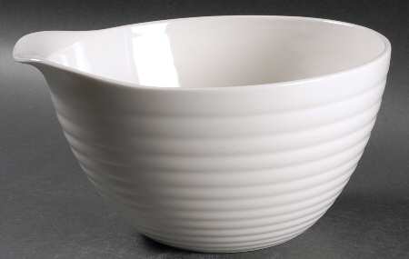 Maze White (Porcelain) 9" Mixing Bowl