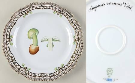 Flora Danica Fungi Collection 11" Round Platter w/Pierced Edge