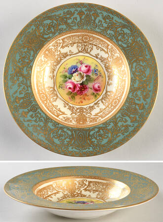 C2437 by Royal Worcester