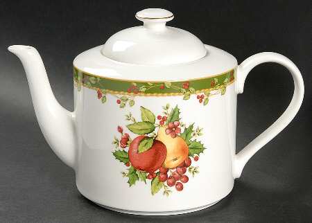Winter's Garland Tea/Coffee Pot & Lid