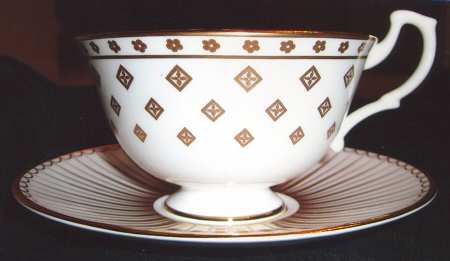 Buckingham Palace Footed Cup & Saucer Set