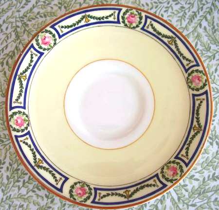 C2911 by Royal Worcester