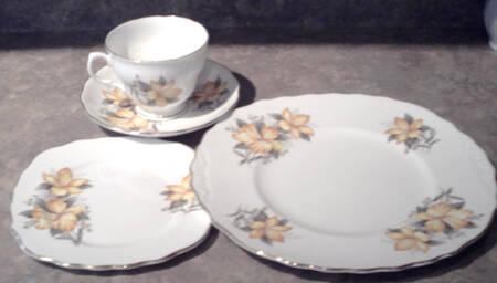 7704 Footed Cup & Saucer Set