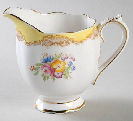 1121 Yellow by Royal Albert