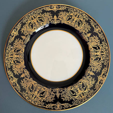 Z1714 by Royal Worcester