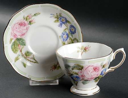 Botanical Teas Footed Cup & Saucer Set