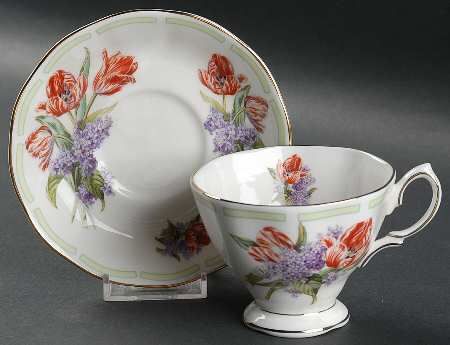 Botanical Teas Footed Cup & Saucer Set