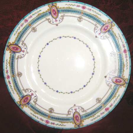 C1031 by Royal Worcester