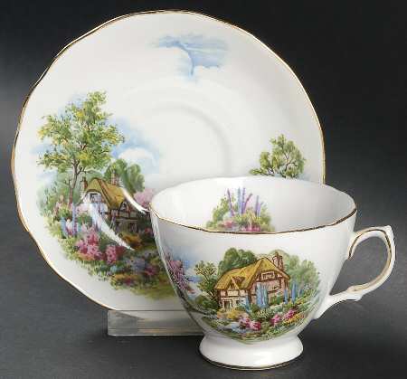 7382 Footed Cup & Saucer Set