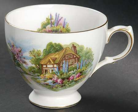 7382 Footed Cup