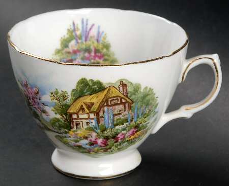 7382 Footed Cup