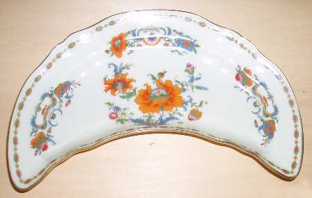 Vieux Chine (Chambord, Ivory) Crescent Salad Plate