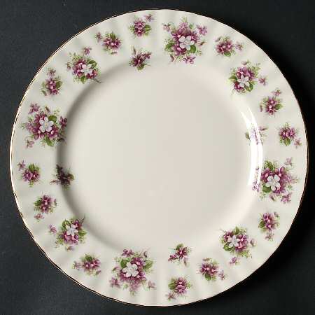 Sweet Violets (Cream Body) by Royal Albert