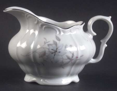 Fantasy (Rim, Scalloped) Creamer