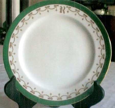 RW258 by Royal Worcester