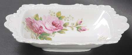 American Beauty (Scalloped, No Trim) by Royal Albert