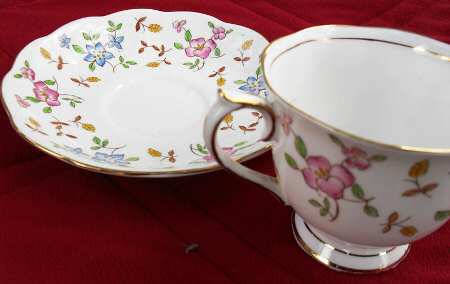Minuet (Floral Rim) by Royal Albert