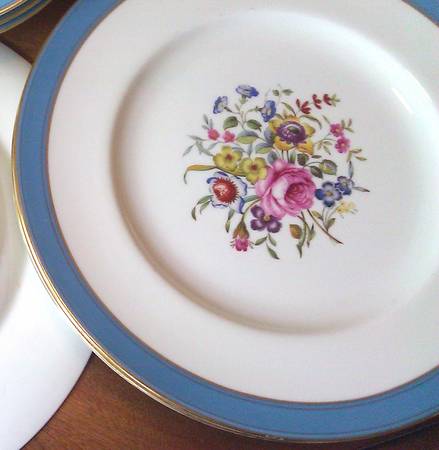 Z2188 by Royal Worcester