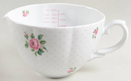 New Country Roses White 40 Oz Measuring Jug