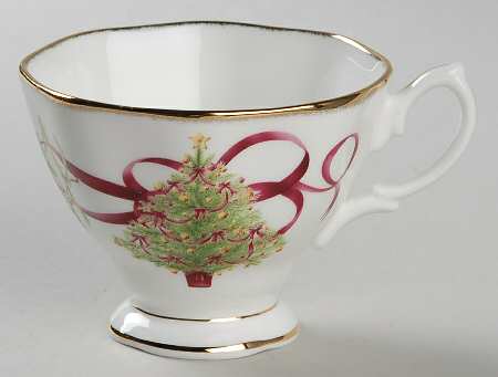 Old Country Roses (Christmas Tree) Footed Cup