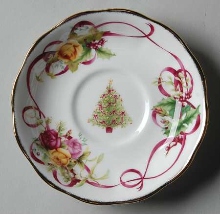 Old Country Roses (Christmas Tree) Saucer