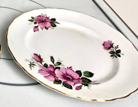 RGV5 Dinner Plate by Royal Seagrave