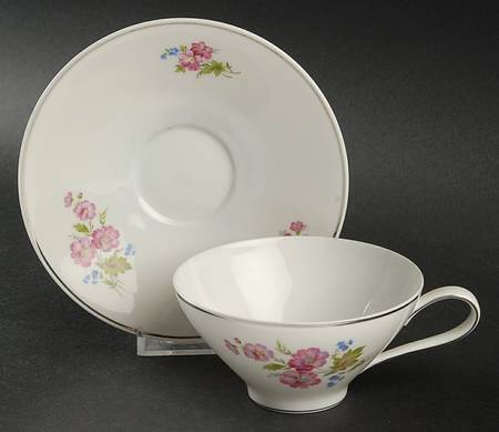 M3379 Flat Cup & Saucer Set