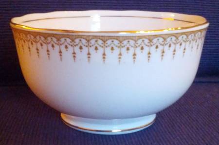 Renown by Royal Albert