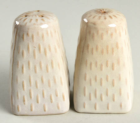 Oatmeal Salt & Pepper Set